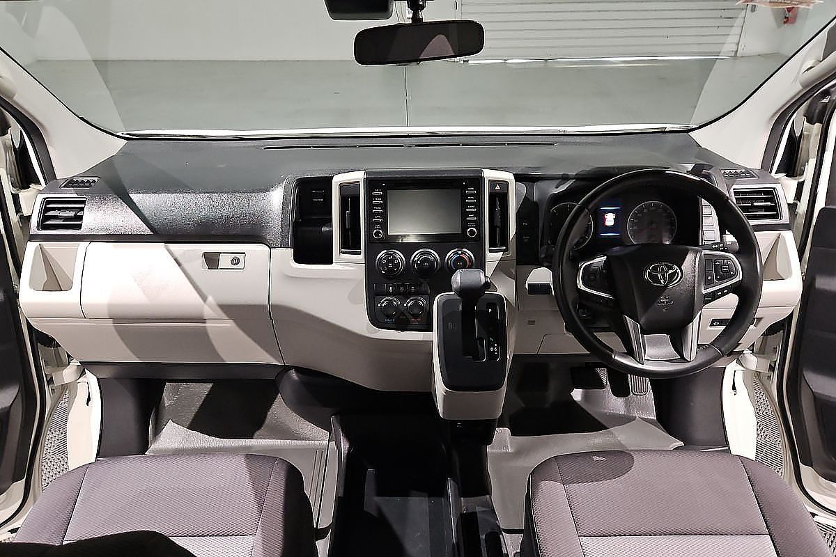 2019 Toyota Hiace Commuter GDH322R