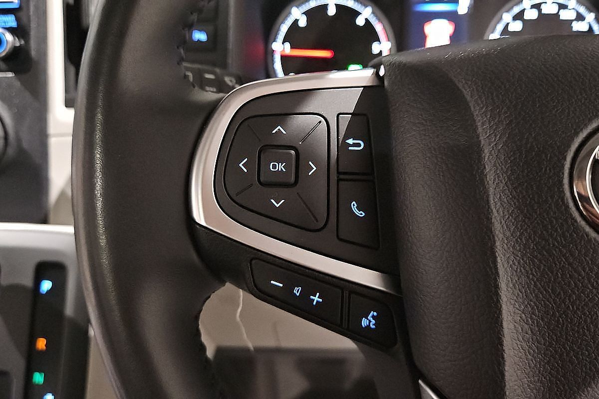 2019 Toyota Hiace Commuter GDH322R