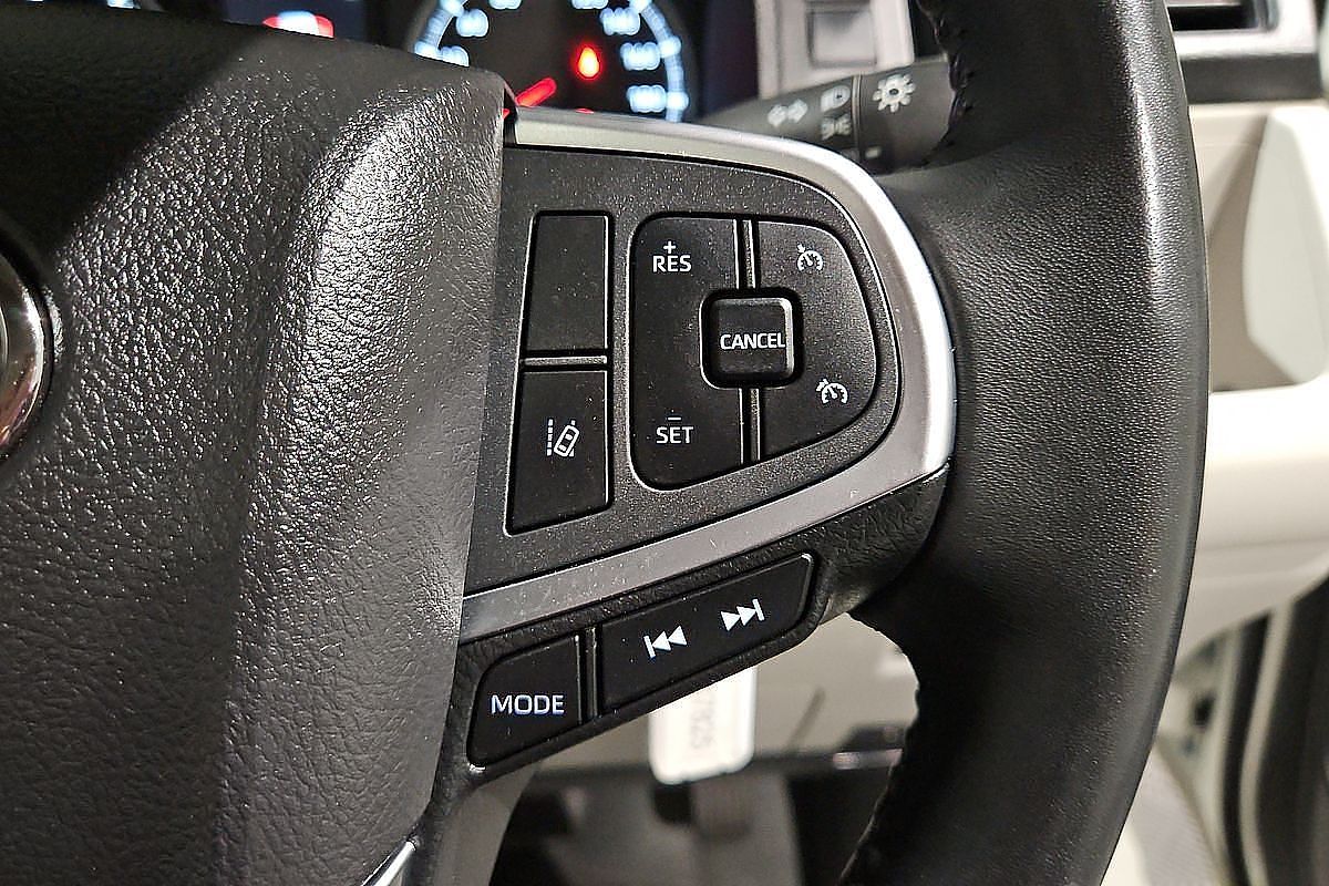2019 Toyota Hiace Commuter GDH322R