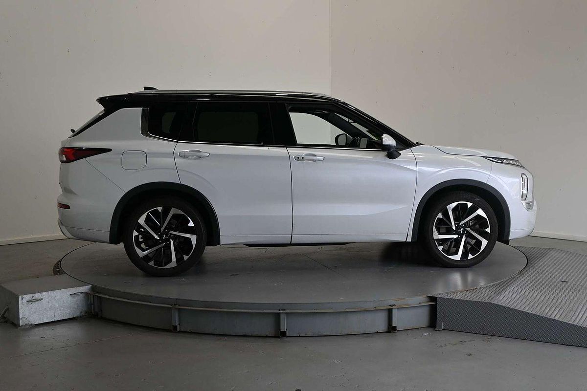 2021 Mitsubishi Outlander Exceed Tourer ZM