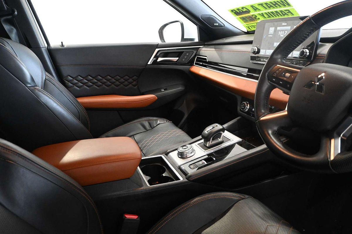 2021 Mitsubishi Outlander Exceed Tourer ZM