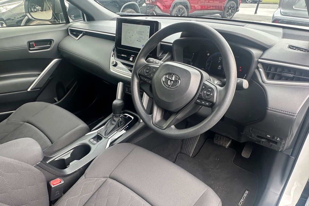 2024 Toyota Corolla Cross GX