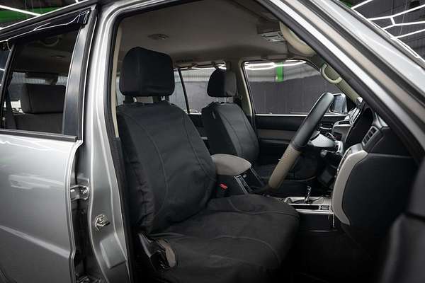 2013 Nissan Patrol ST Y61
