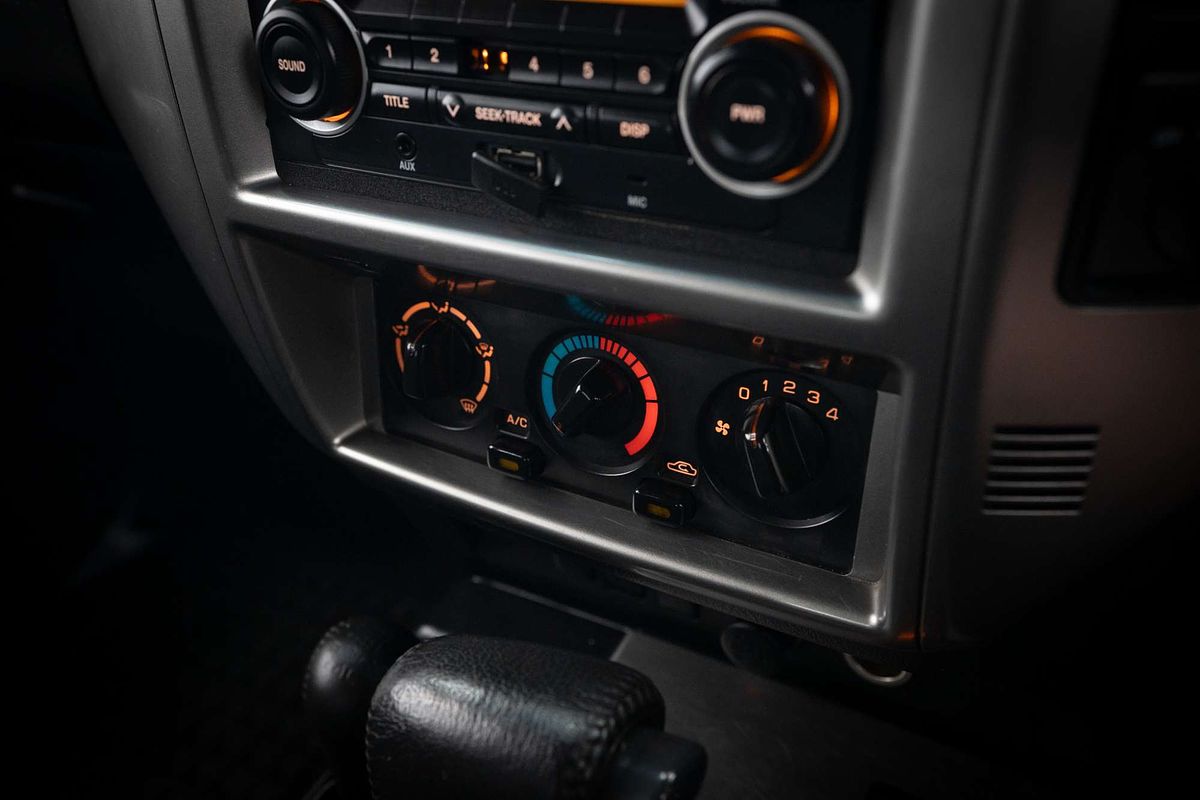 2013 Nissan Patrol ST Y61