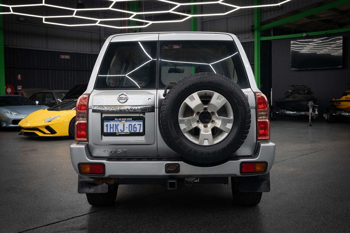 2013 Nissan Patrol ST Y61