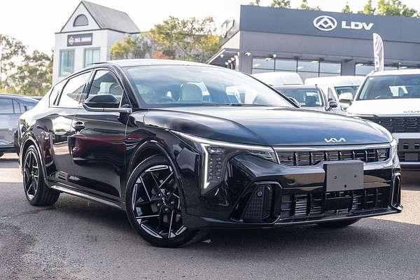 2025 Kia K4 GT-Line CL4m