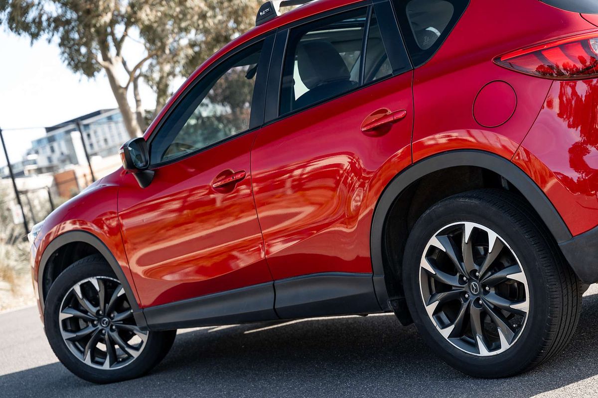 2015 Mazda CX-5 Grand Touring KE Series 2