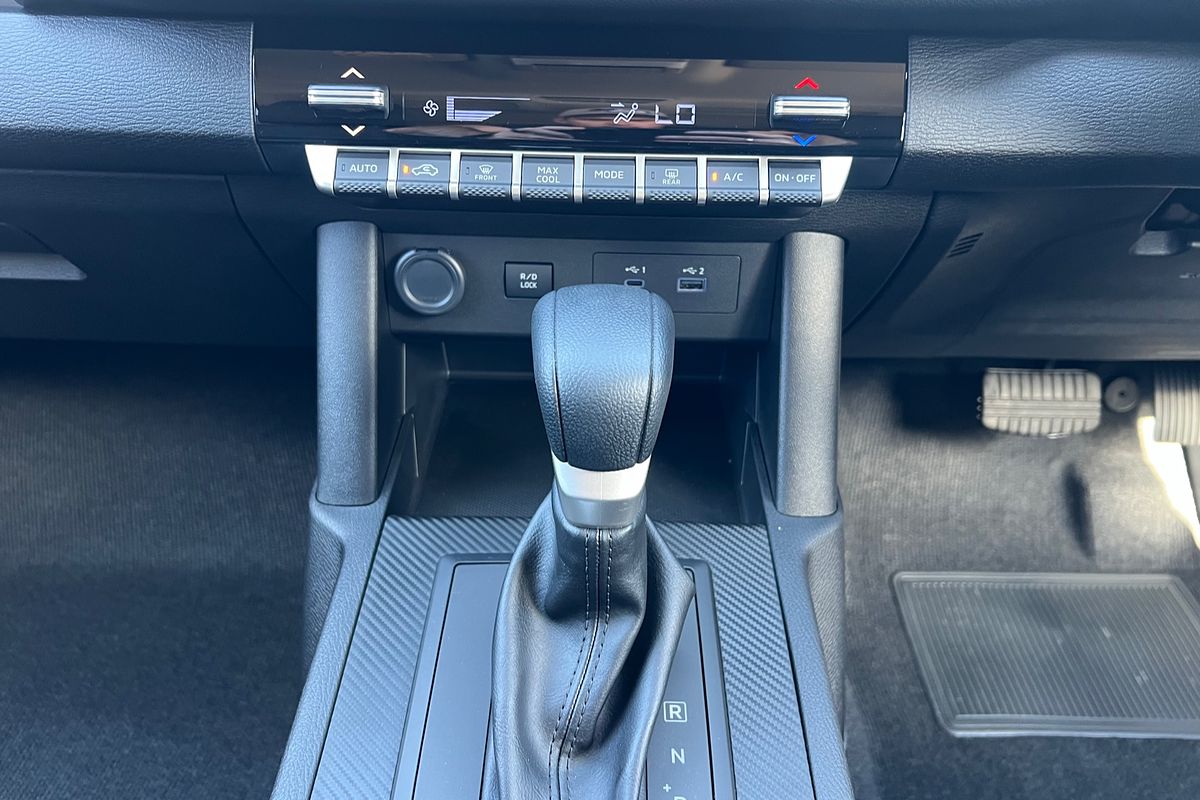 2025 Mitsubishi Triton GLX-R MV 4X4