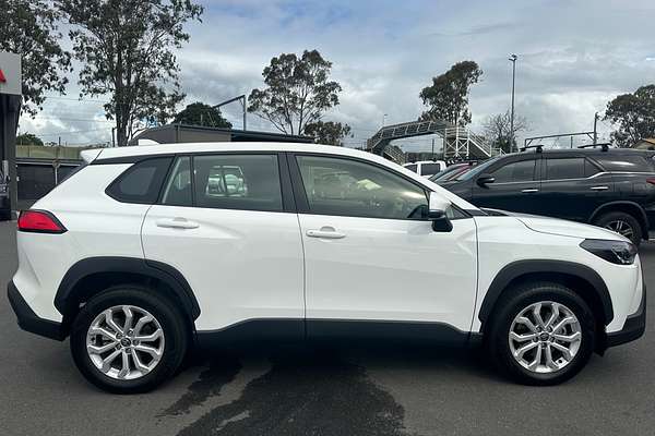 2024 Toyota Corolla Cross GX