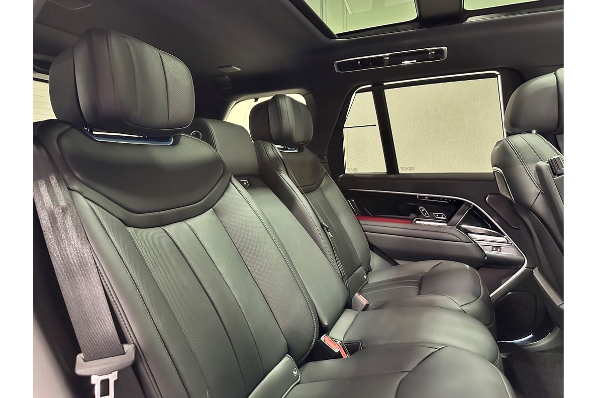 2025 Land Rover Range Rover P530 Autobiography L460