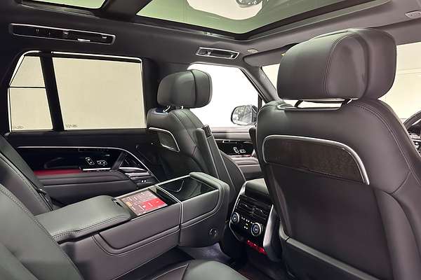 2025 Land Rover Range Rover P530 Autobiography L460