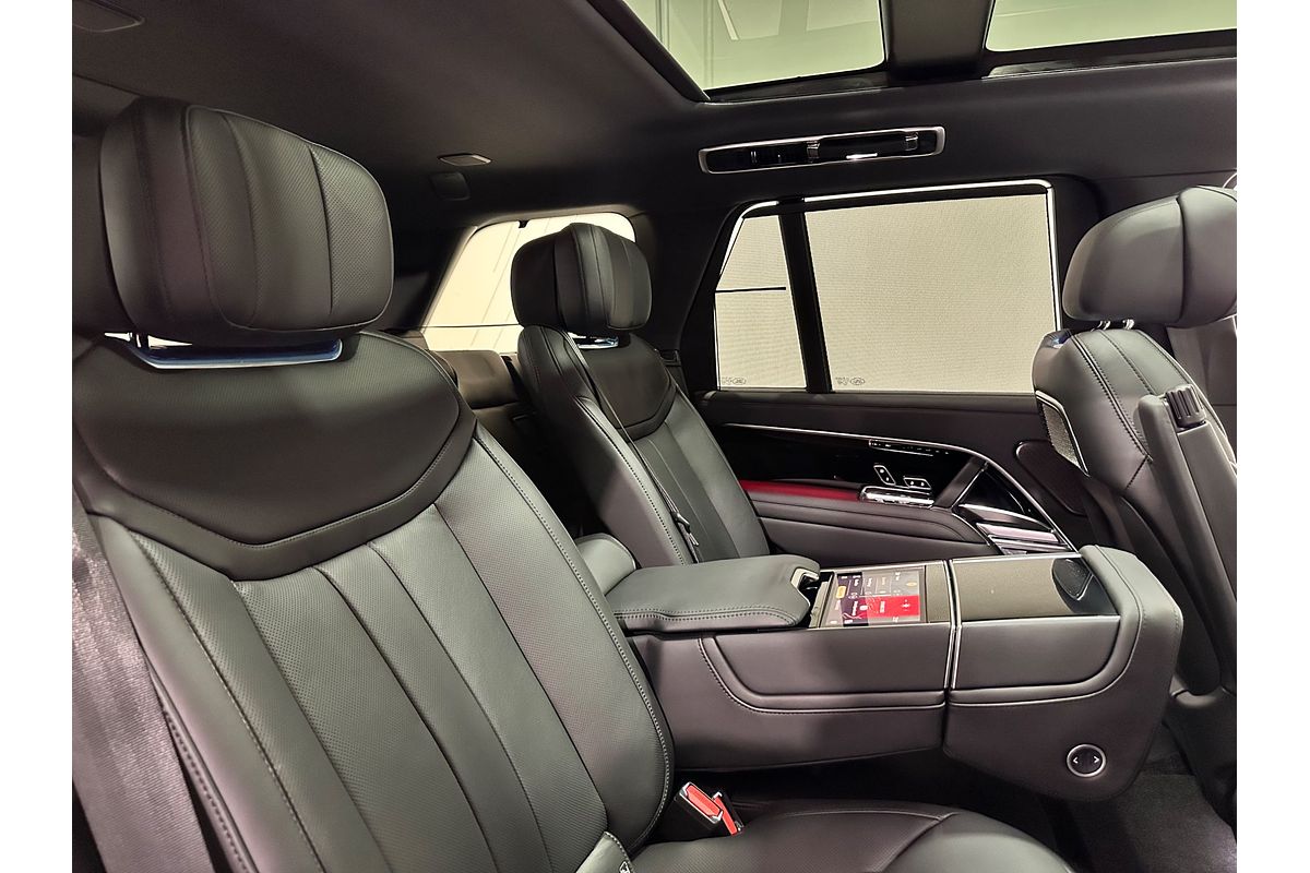2025 Land Rover Range Rover P530 Autobiography L460