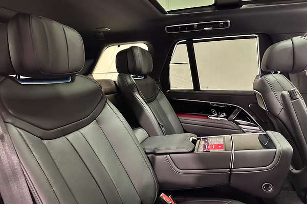 2025 Land Rover Range Rover P530 Autobiography L460