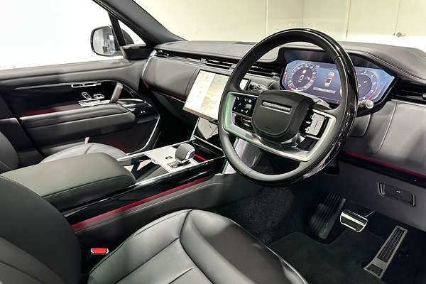 2025 Land Rover Range Rover P530 Autobiography L460