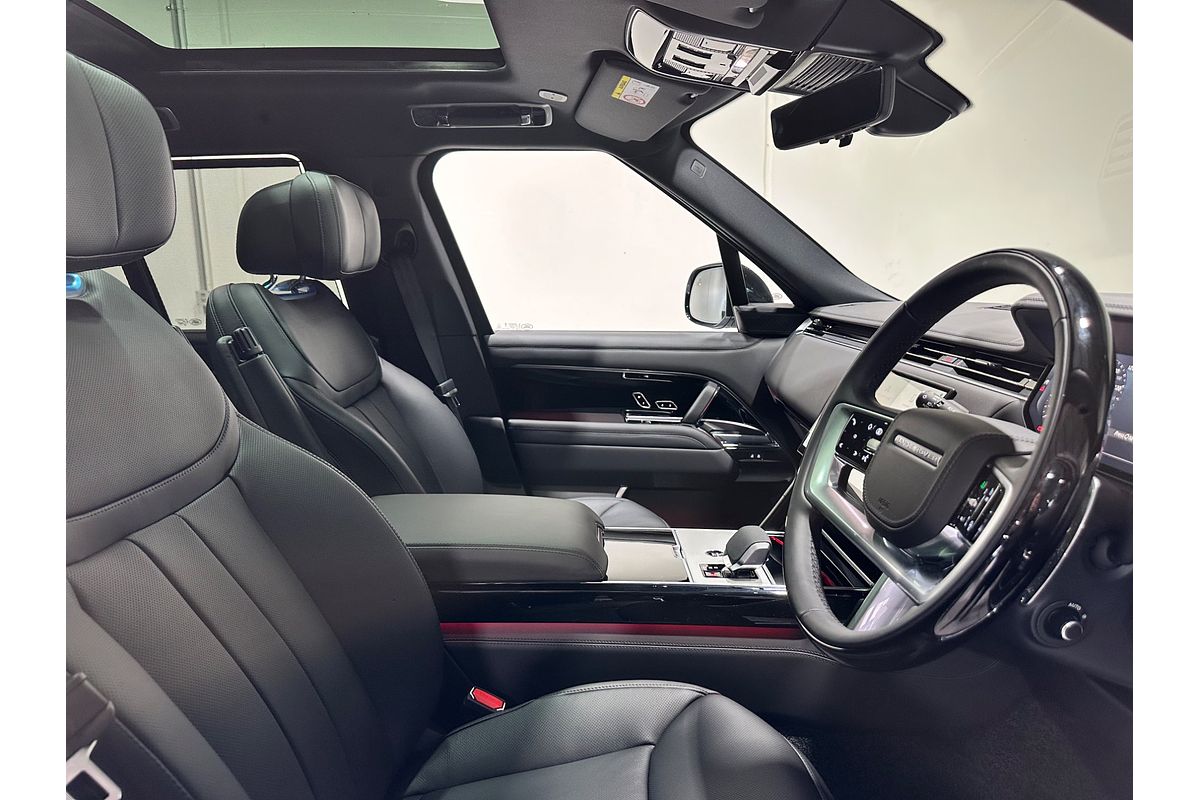 2025 Land Rover Range Rover P530 Autobiography L460