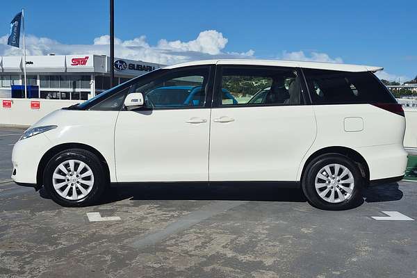 2017 Toyota Tarago GLi ACR50R