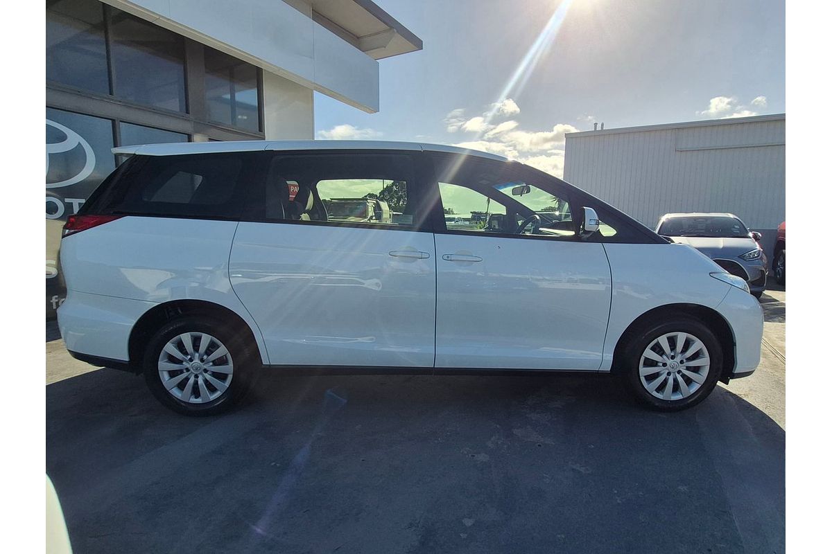 2017 Toyota Tarago GLi ACR50R