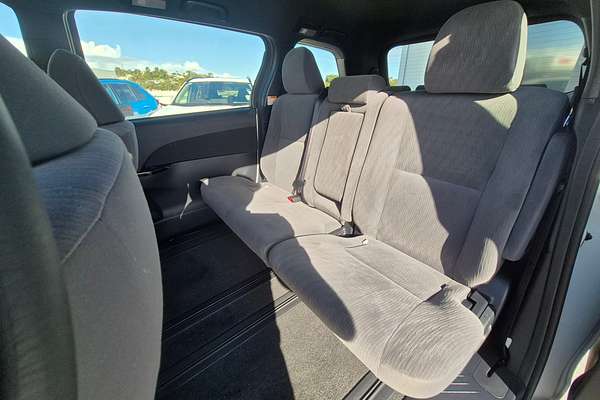 2017 Toyota Tarago GLi ACR50R