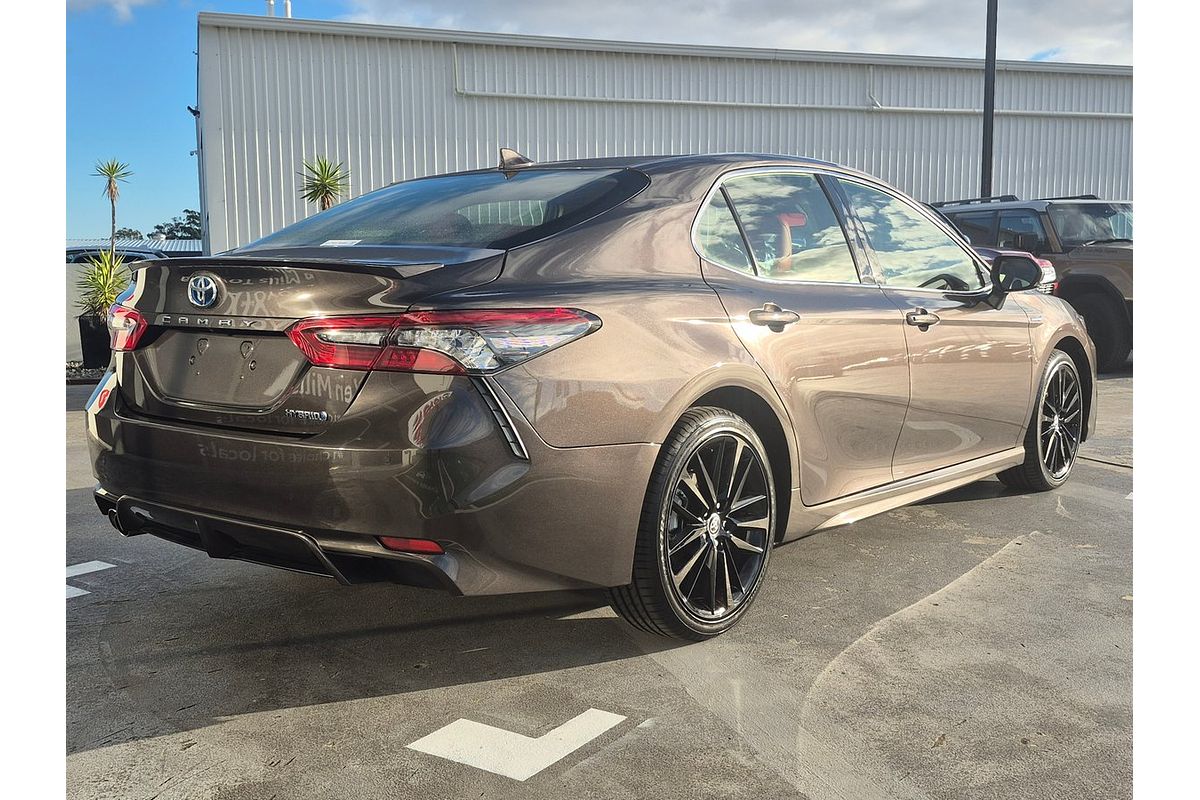 2023 Toyota Camry SX AXVH70R