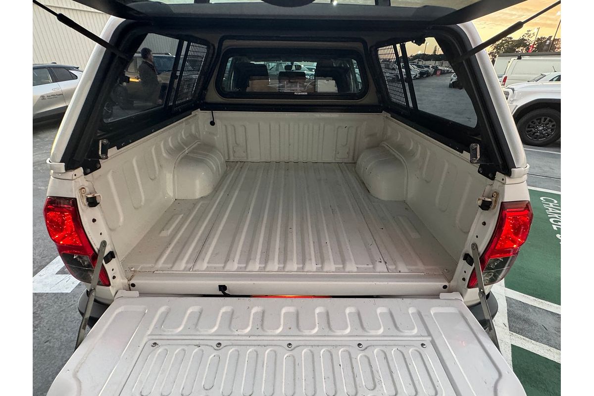 2018 Toyota Hilux Workmate TGN121R Rear Wheel Drive