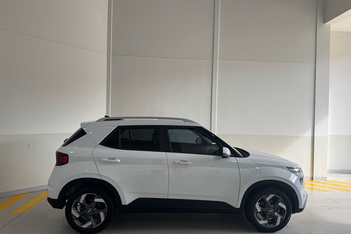 2022 Hyundai Venue Elite QX.V4