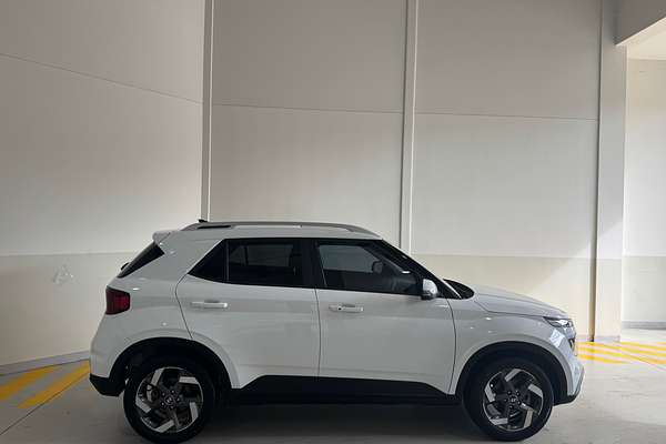 2022 Hyundai Venue Elite QX.V4