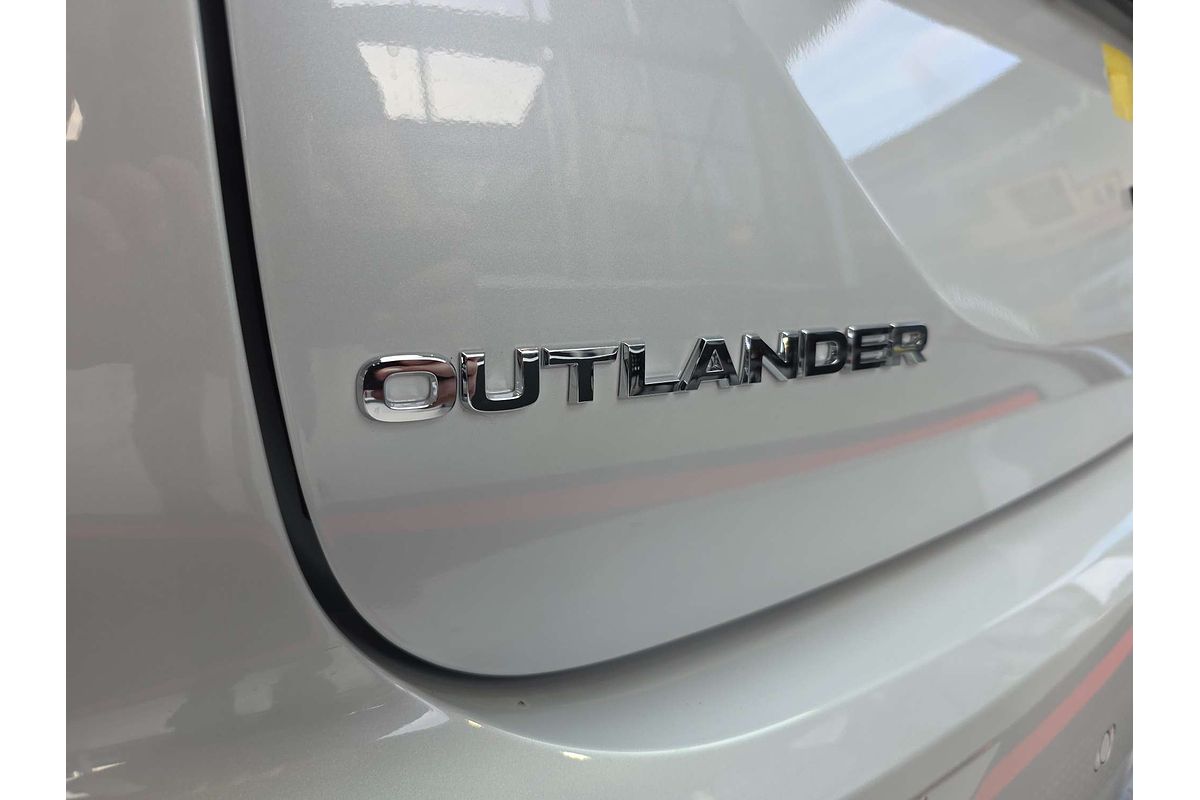 2025 Mitsubishi Outlander Exceed Tourer ZM