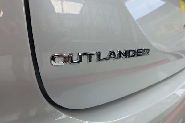 2025 Mitsubishi Outlander Exceed Tourer ZM