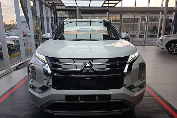 2025 Mitsubishi Outlander Exceed Tourer ZM