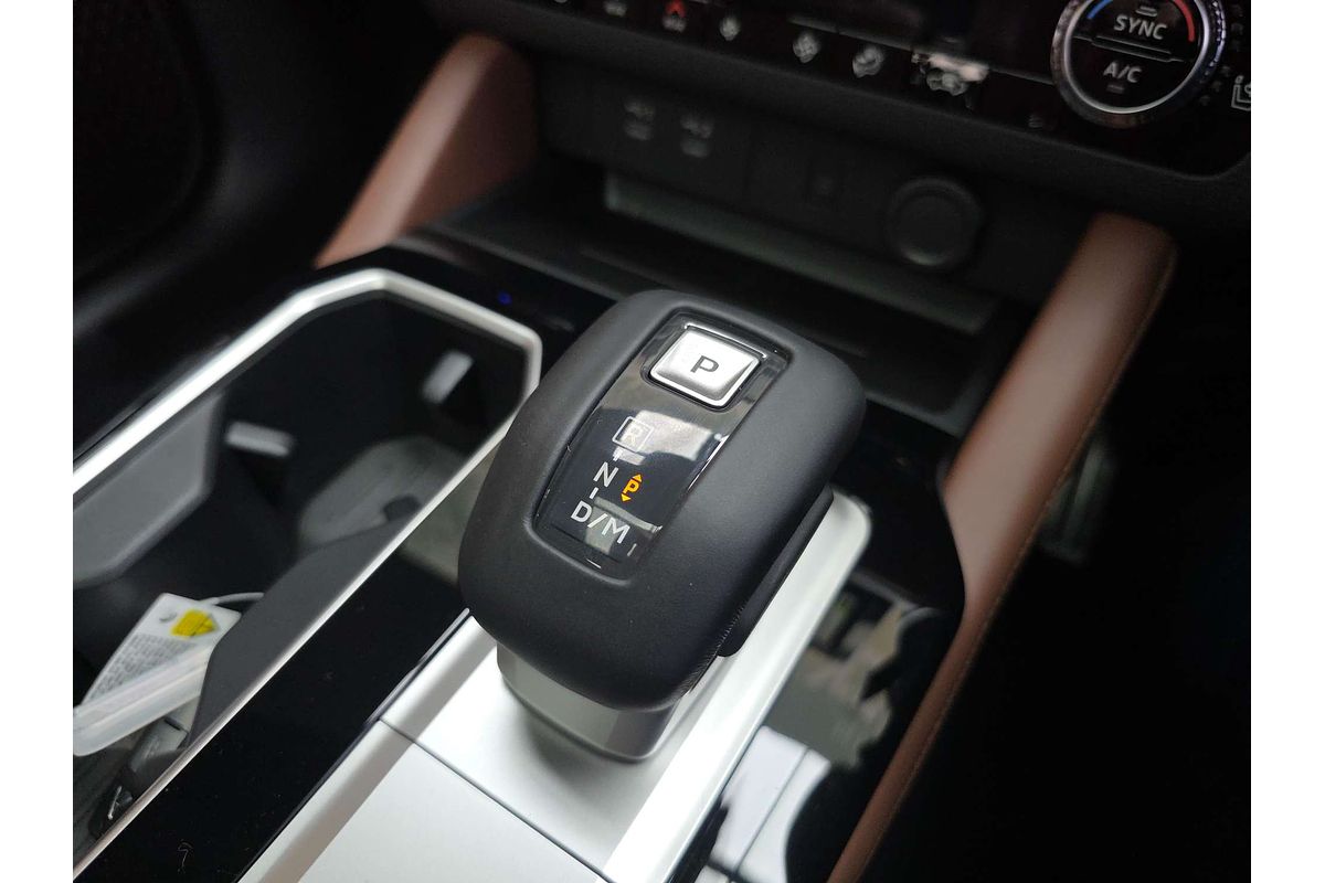 2025 Mitsubishi Outlander Exceed Tourer ZM