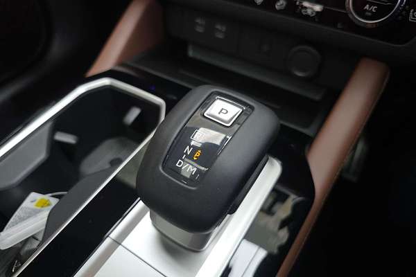 2025 Mitsubishi Outlander Exceed Tourer ZM