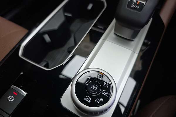 2025 Mitsubishi Outlander Exceed Tourer ZM
