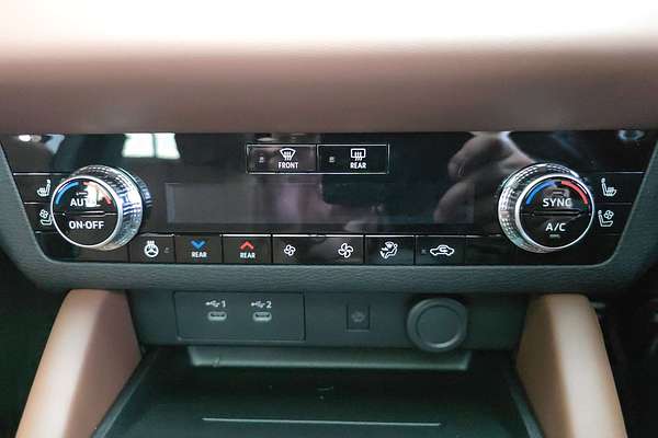 2025 Mitsubishi Outlander Exceed Tourer ZM