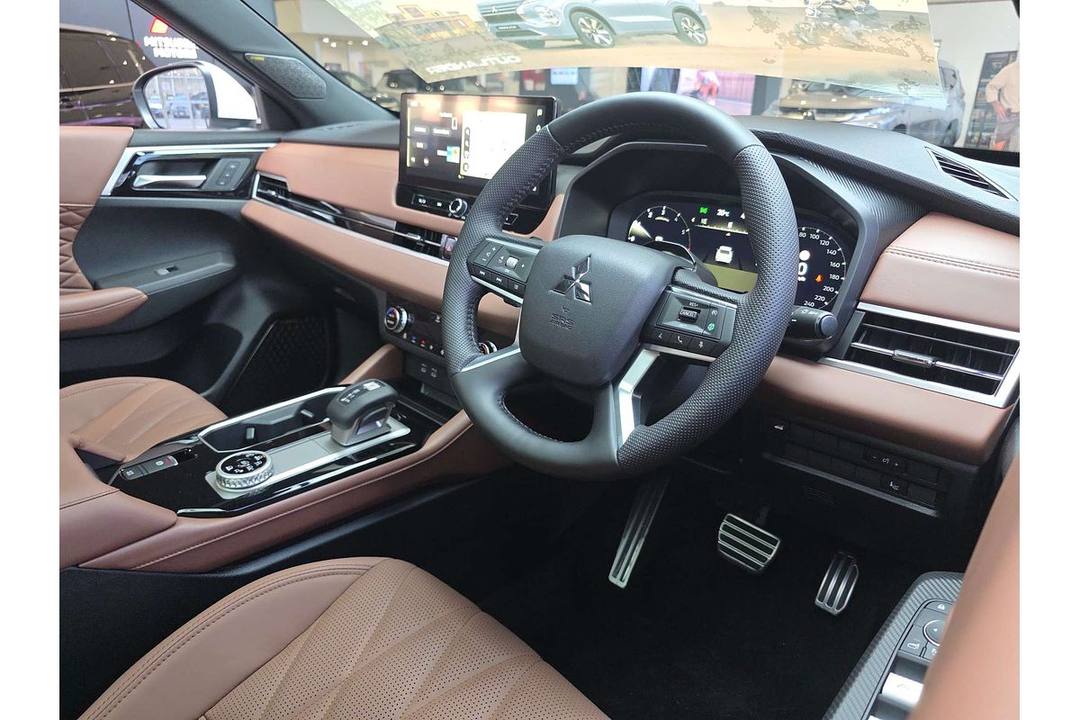 2025 Mitsubishi Outlander Exceed Tourer ZM