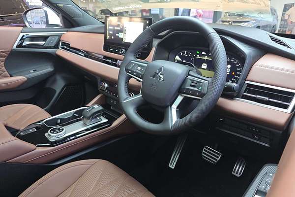 2025 Mitsubishi Outlander Exceed Tourer ZM