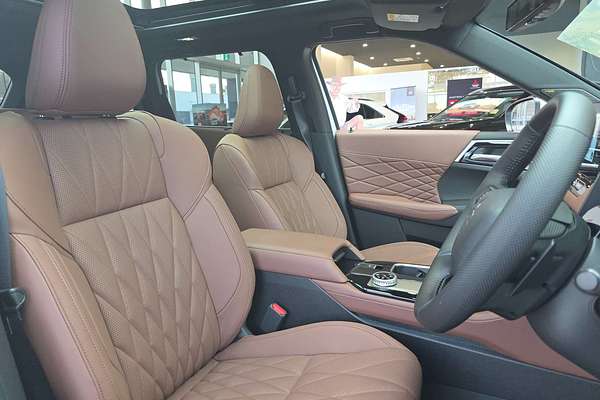 2025 Mitsubishi Outlander Exceed Tourer ZM
