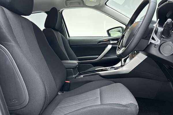 2024 Mitsubishi Eclipse Cross LS YB