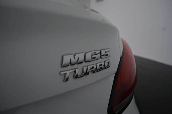 2025 MG MG5 Essence