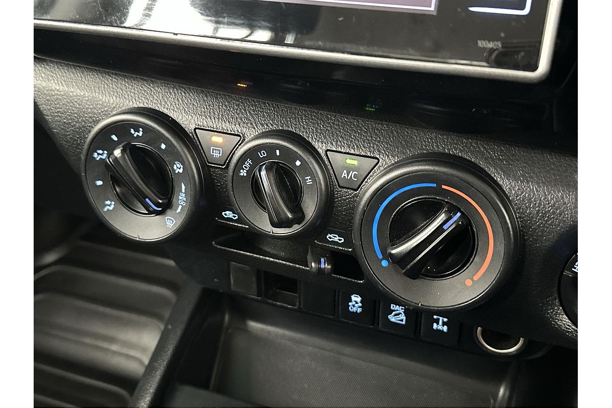 2019 Toyota Hilux SR GUN126R 4X4