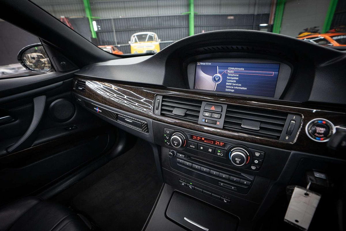 2009 BMW M3 E93