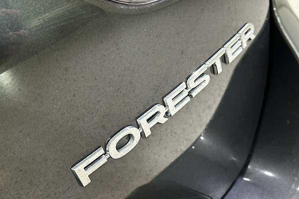 2023 Subaru Forester 2.5i-S S5