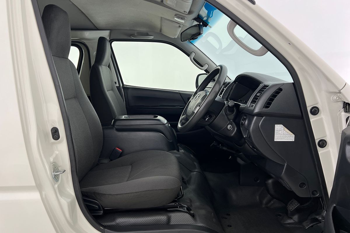 2018 Toyota Hiace TRH201R LWB