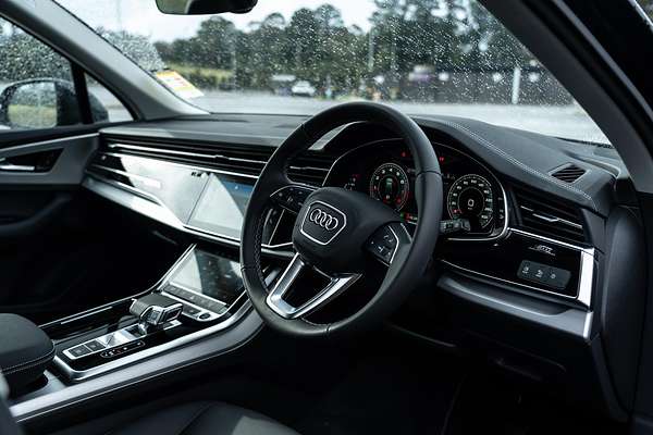 2025 Audi Q7 45 TFSI 4M