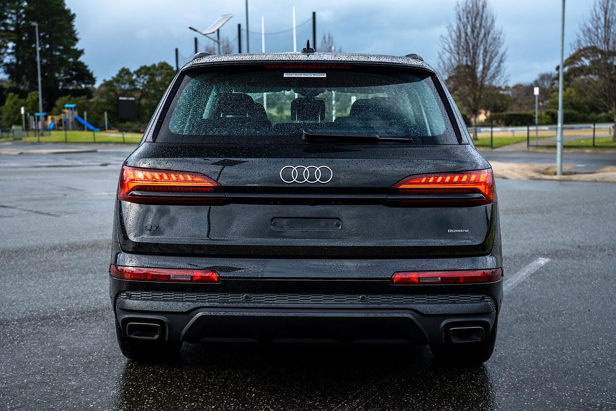 2025 Audi Q7 45 TFSI 4M