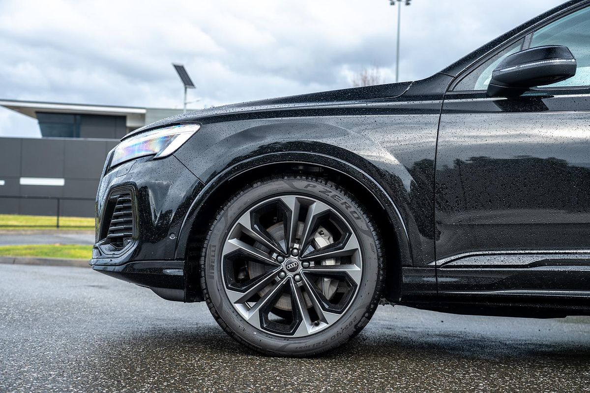 2025 Audi Q7 45 TFSI 4M