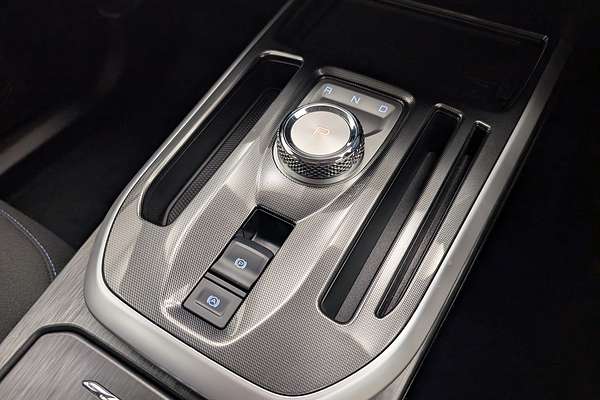 2025 GWM Jolion Premium Hybrid A02