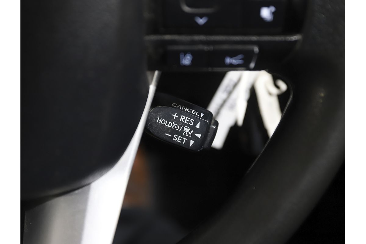 2020 Toyota Hilux SR GUN126R 4X4