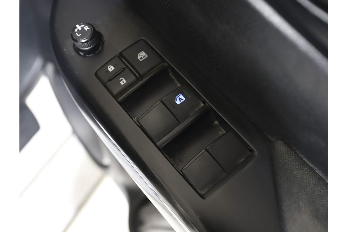 2020 Toyota Hilux SR GUN126R 4X4