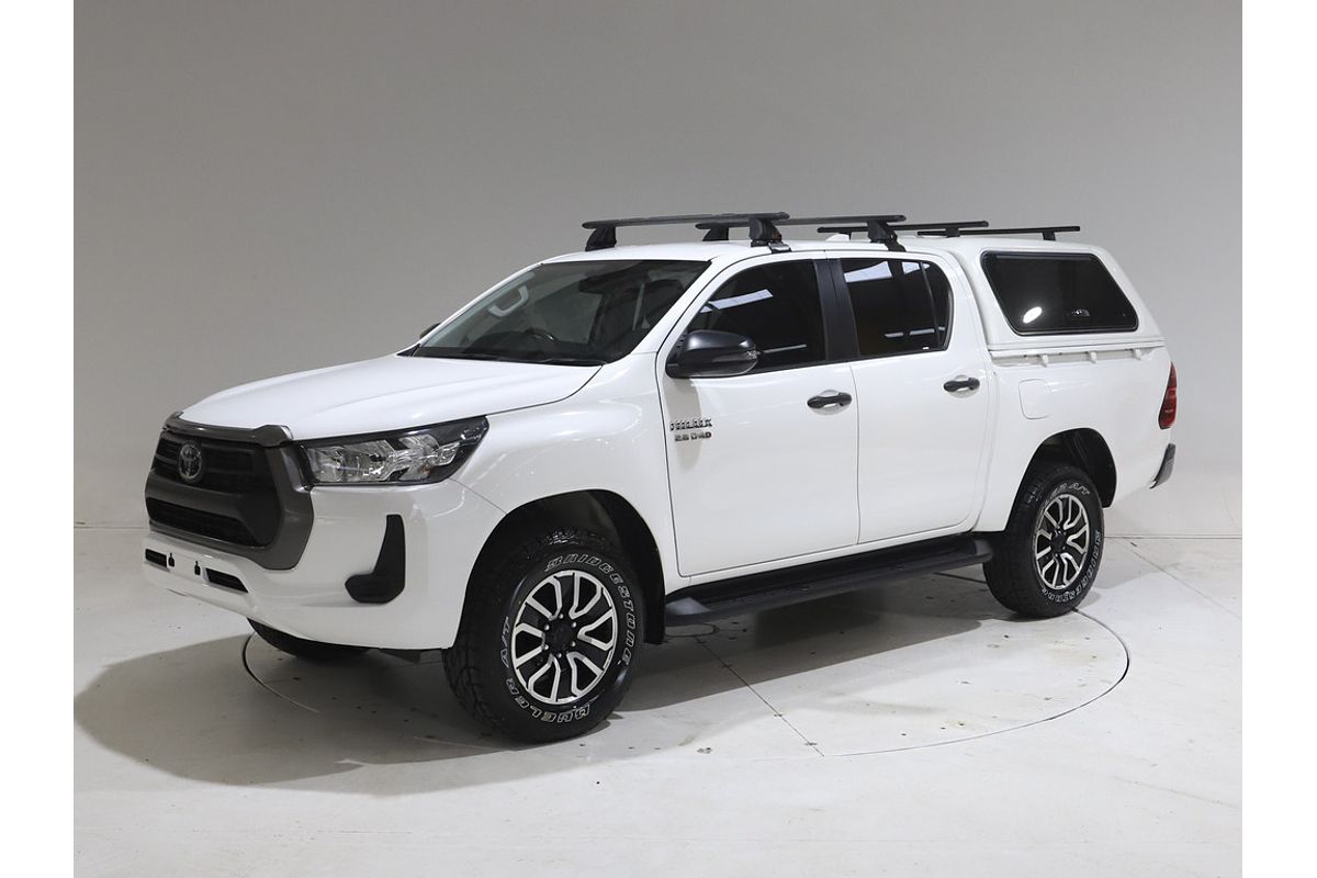 Hilux 4x4 SR 2.8L T Diesel Automatic Double Cab