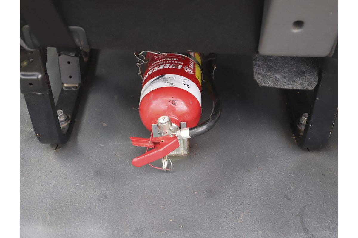 2019 Toyota Hiace Commuter GDH322R